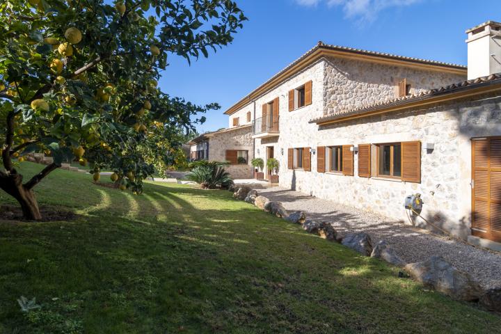 Finca-Anwesen in Nova Santa Ponsa