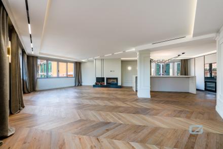Gallery 5