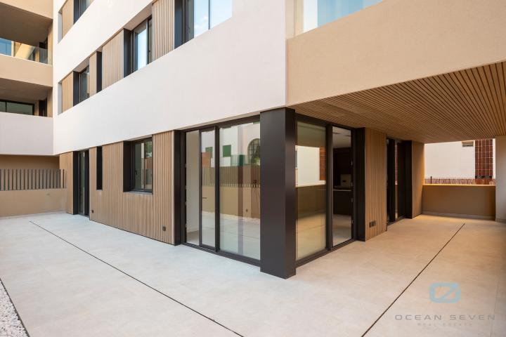 Apartamento de nueva construcción en planta baja con amplias terrazas