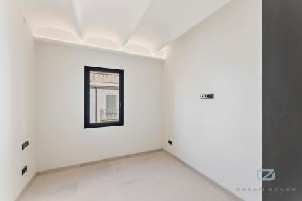 Gallery 8