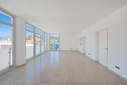 Gallery 7