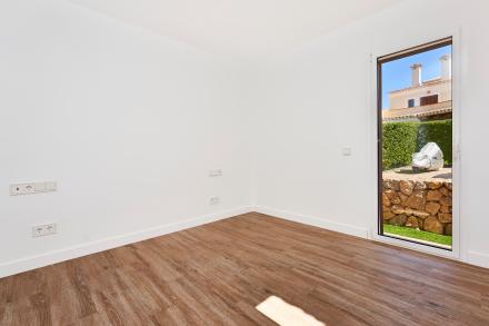Gallery 16