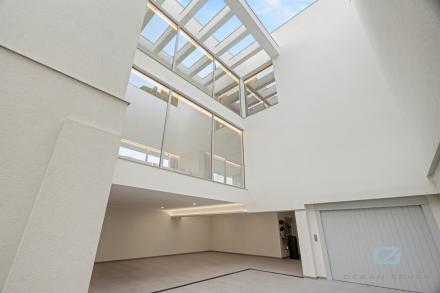 Gallery 10