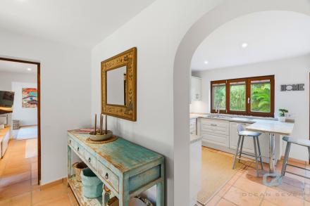 Gallery 9