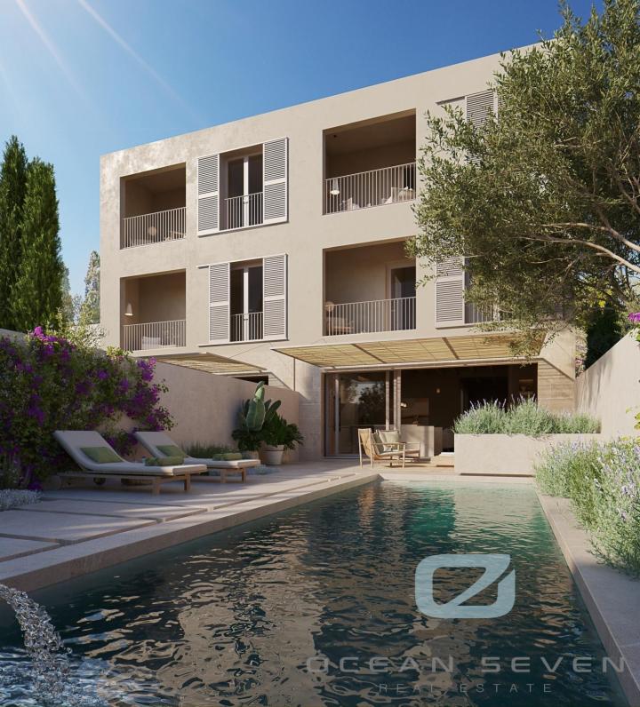 Mediterranes Neubau-Stadthaus mit Pool und Aufzug im Herzen von Santanyí