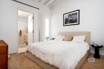 Gallery 10