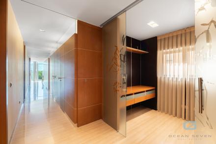 Gallery 13
